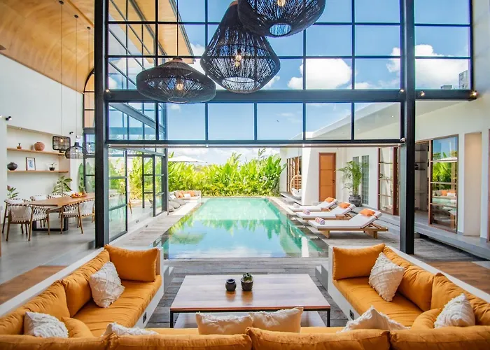 Villa Mango 2 - Amazing 4-Bdr Villa In Berawa ! Perfect Location Canggu 